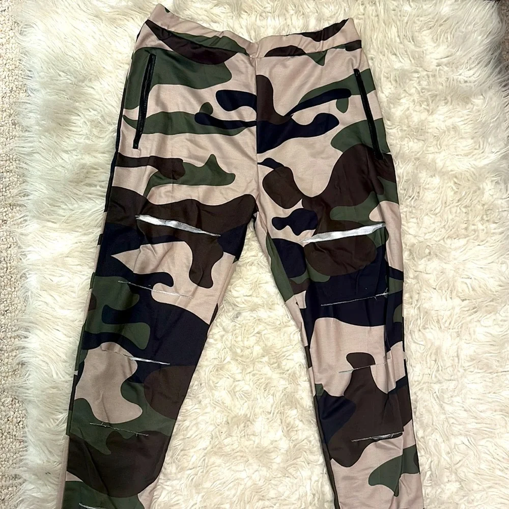 Matching Set - Picture 2 of 7